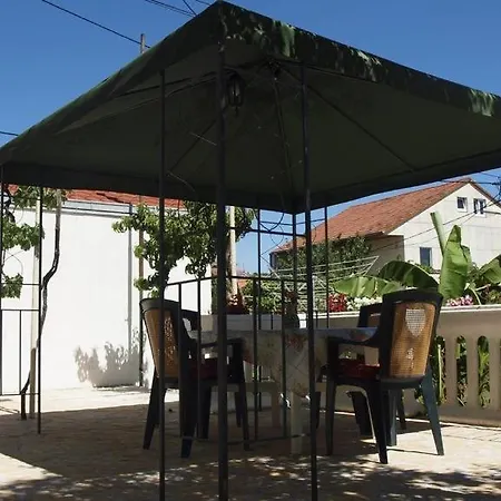 In With Sea View, Balcony, Air Conditioning, Wi-fi شقة *