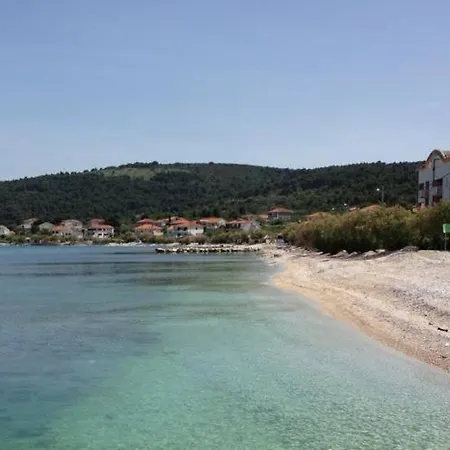 In With Sea View, Balcony, Air Conditioning, Wi-fi