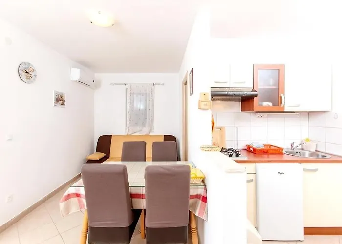 In With Sea View, Balcony, Air Conditioning, Wi-fi * Slatine