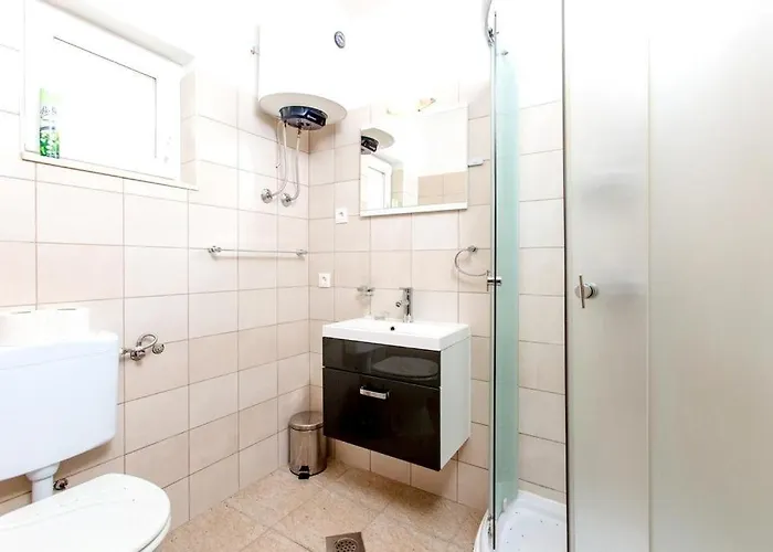 In With Sea View, Balcony, Air Conditioning, Wi-fi Appartamento *