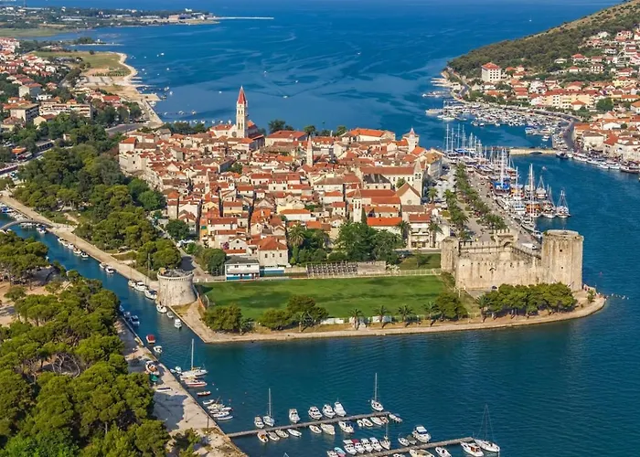 In With Sea View, Balcony, Air Conditioning, Wi-fi Appartamento Slatine